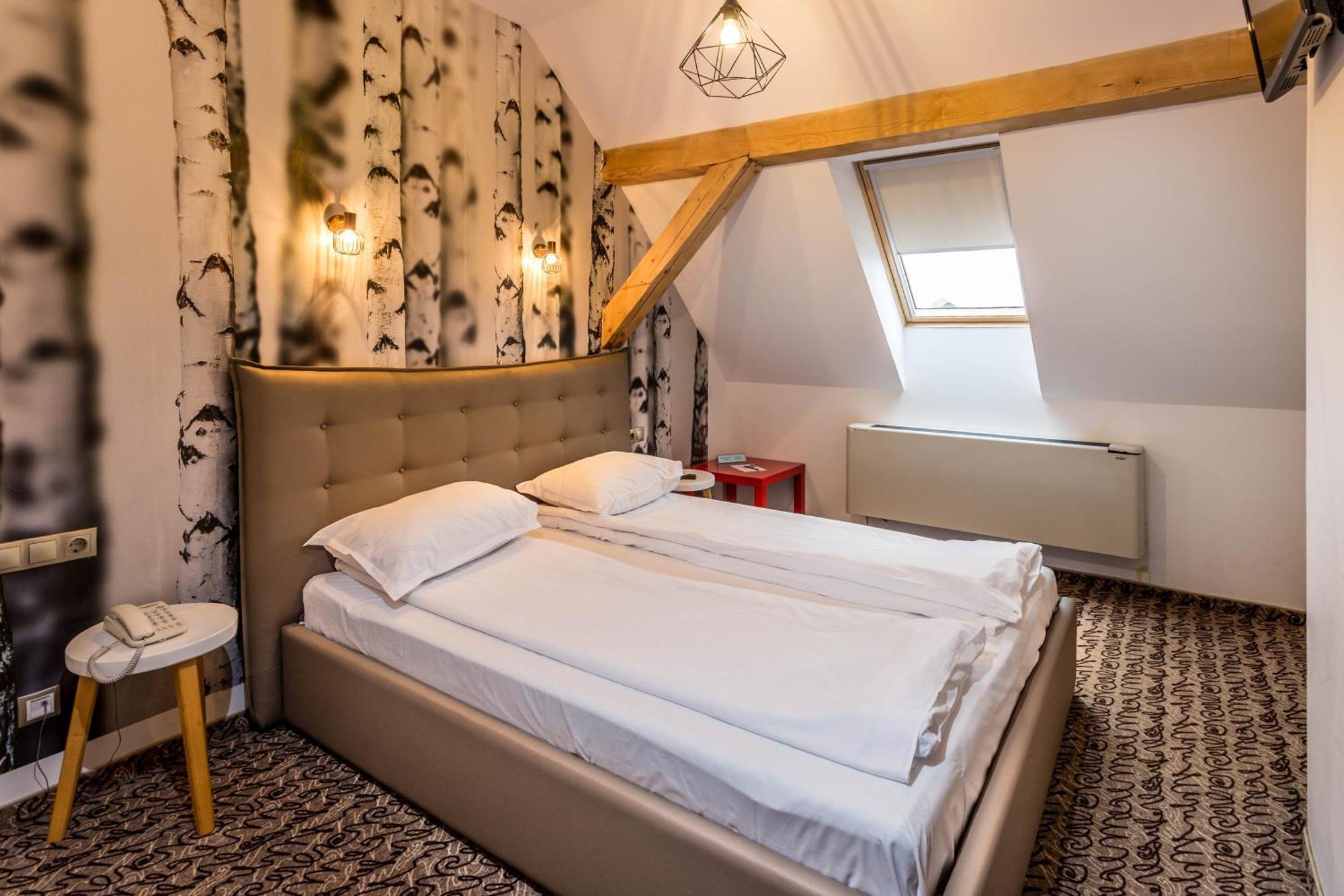 Hotel Bliss Sibiu Ngoại thất bức ảnh
