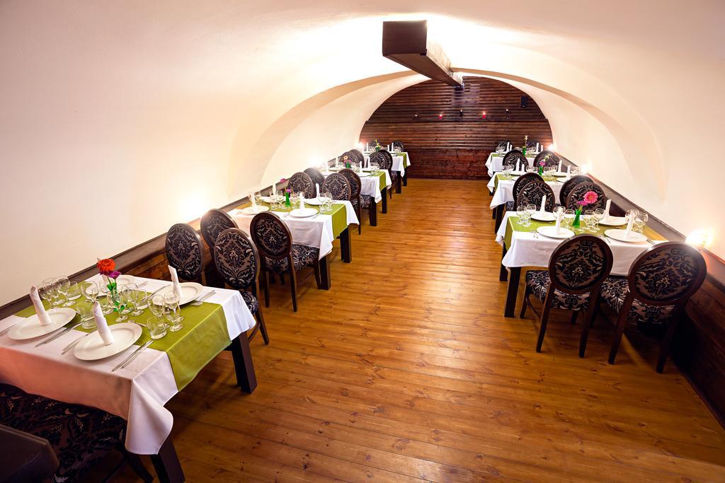 Hotel Bliss Sibiu Ngoại thất bức ảnh