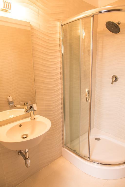 Hotel Bliss Sibiu Phòng bức ảnh